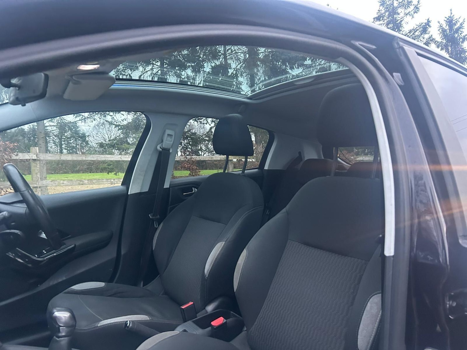 Used Peugeot 208 2014 for sale - 77074035: Photo 21