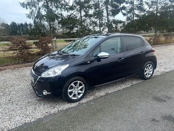 Used Peugeot 208 2014 for sale - 77074035: Photo