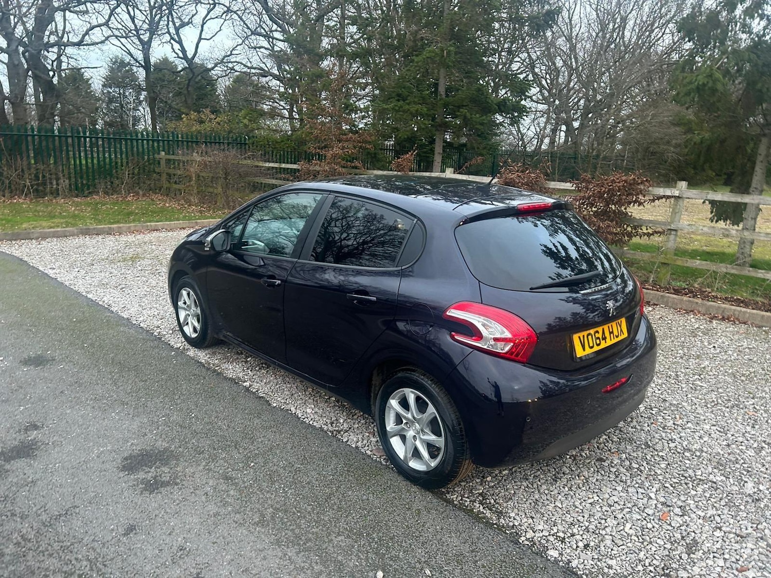 Used Peugeot 208 2014 for sale - 77074035: Photo 6