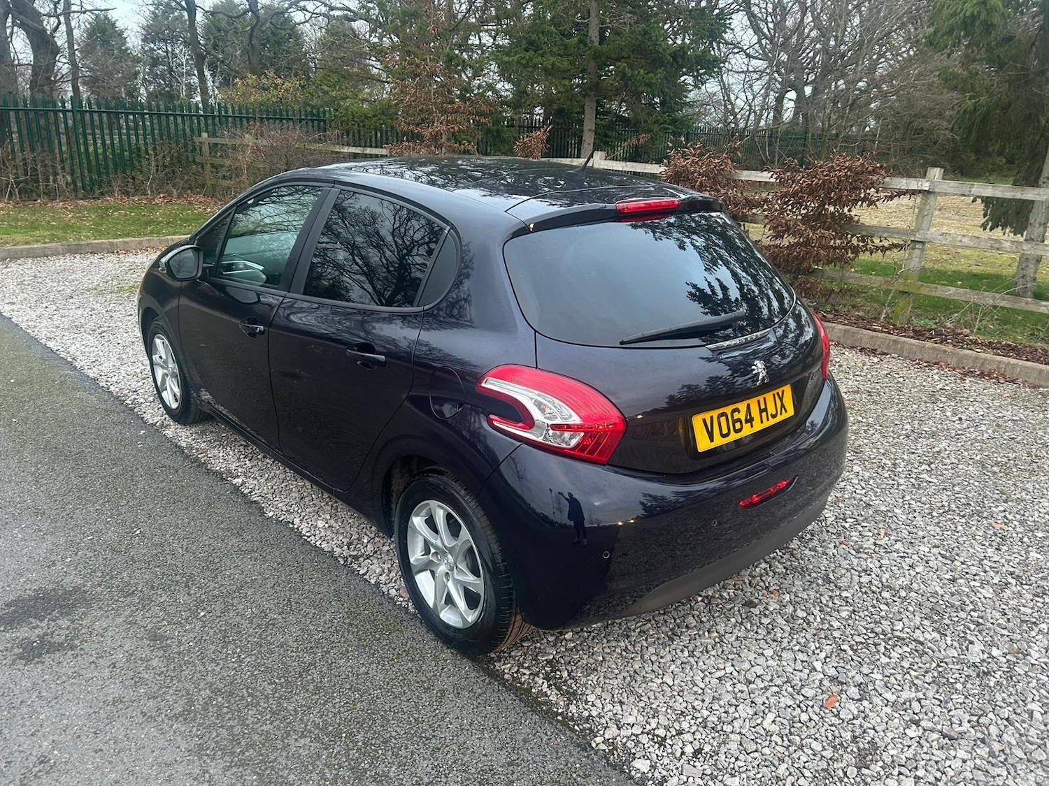 Used Peugeot 208 2014 for sale - 77074035: Photo 7