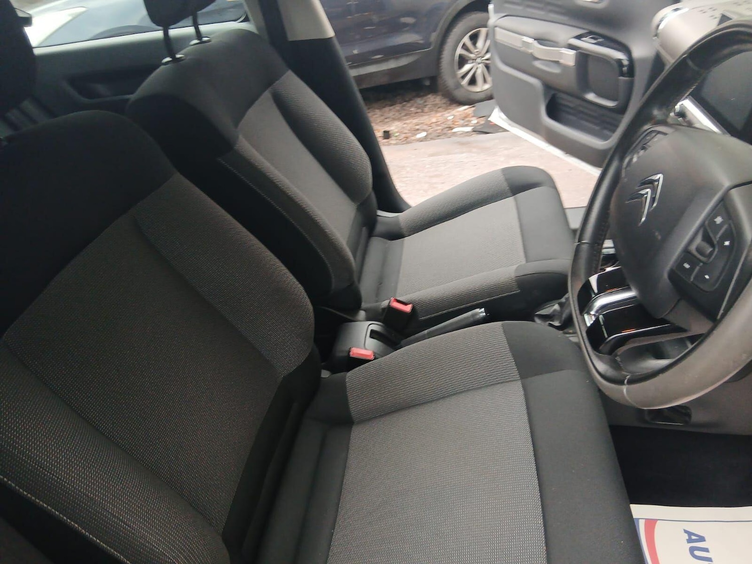 Used Citroen C4 Cactus for sale - 76485125: Photo 14