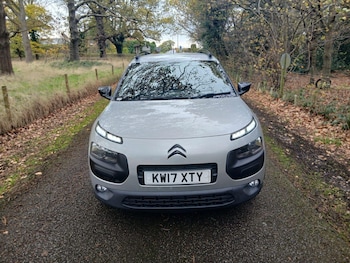 Used Citroen C4 Cactus 2017 for sale - 76485125: Photo
