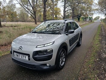 Used Citroen C4 Cactus 2017 for sale - 76485125: Photo