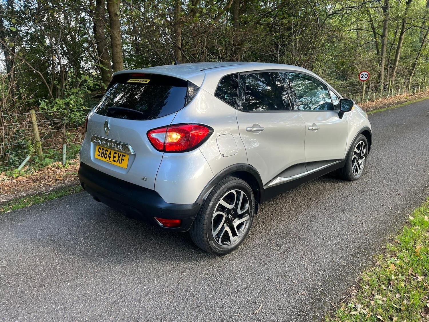 Used Renault Captur 2015 for sale - 76988027: Photo 10