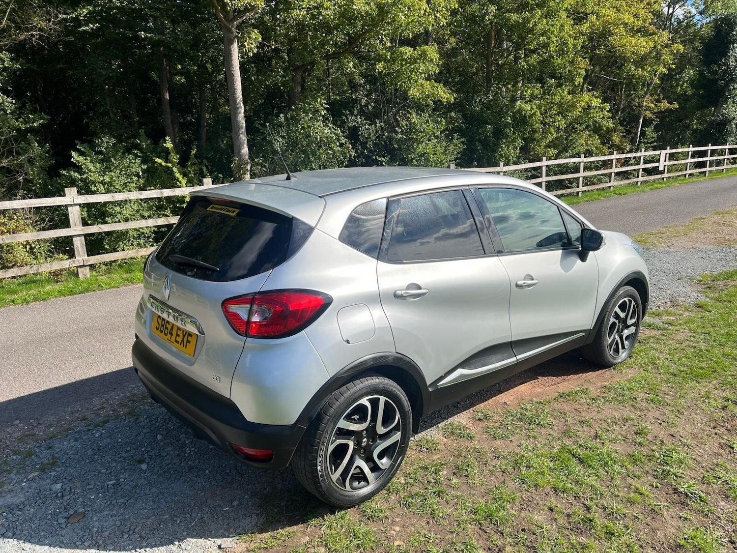 Used Renault Captur 2015 for sale - 76988027: Photo 17