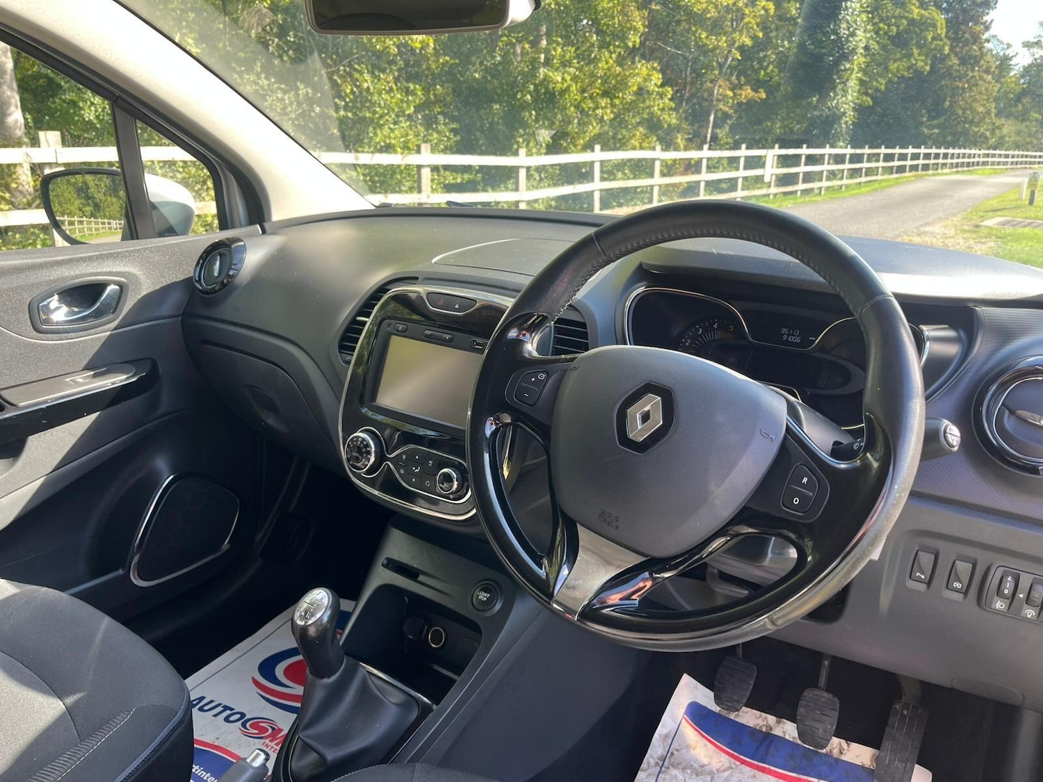 Used Renault Captur 2015 for sale - 76988027: Photo 33