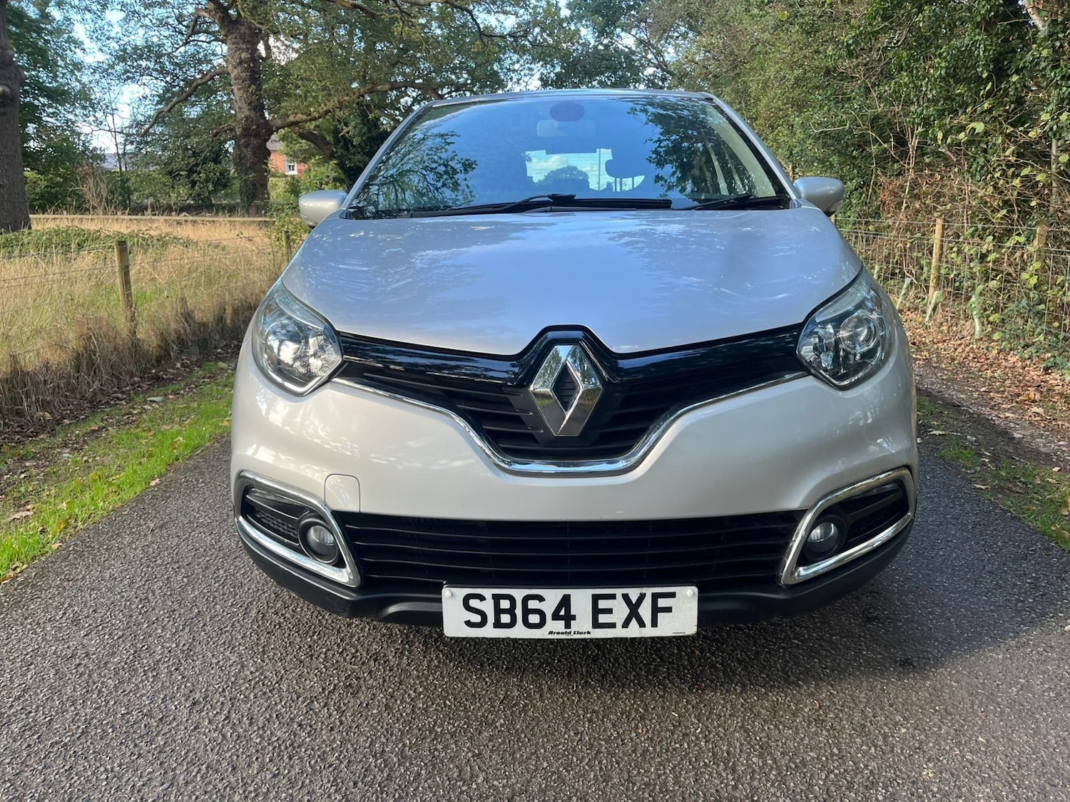 Used Renault Captur 2015 for sale - 76988027: Photo 4