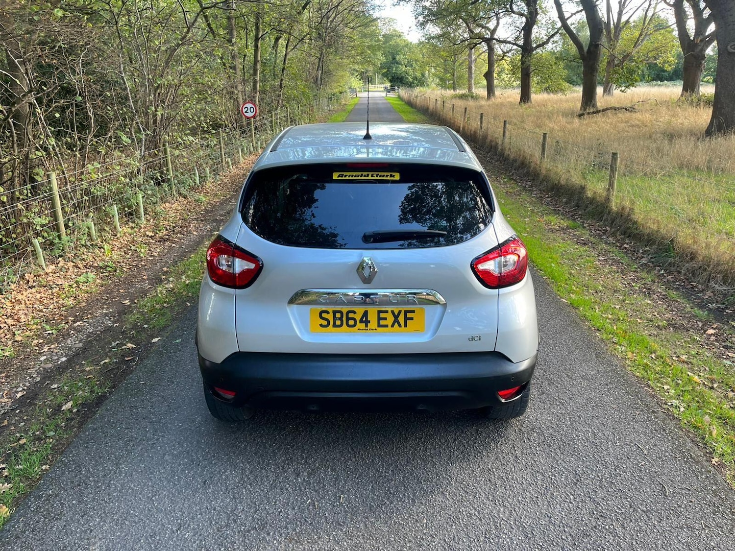 Used Renault Captur 2015 for sale - 76988027: Photo 8