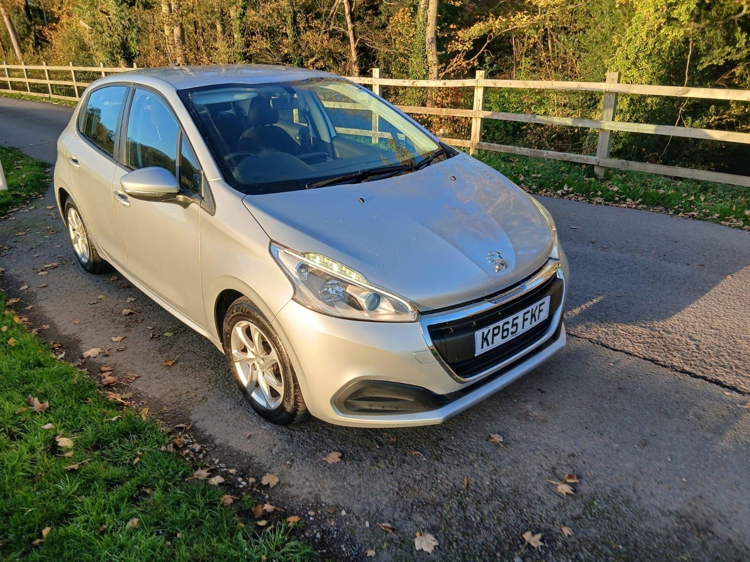 Used Peugeot 208 2015 for sale - 76613408: Photo 1