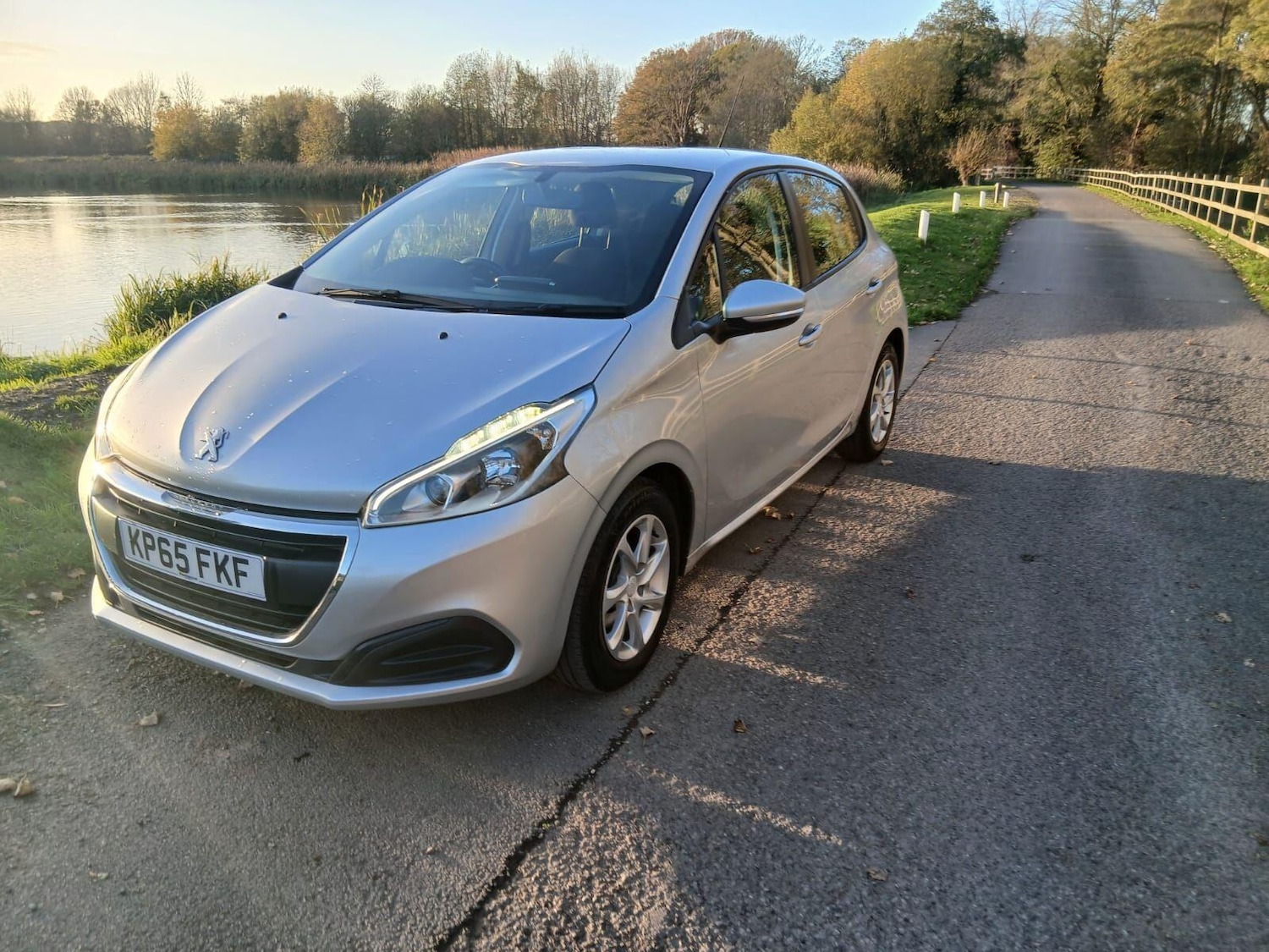 Used Peugeot 208 2015 for sale - 76613408: Photo 3