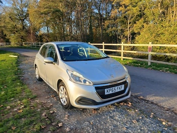 Used Peugeot 208 2015 for sale - 76613408: Photo