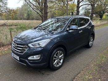 Used Hyundai Santa Fe 2015 for sale - 76992340: Photo