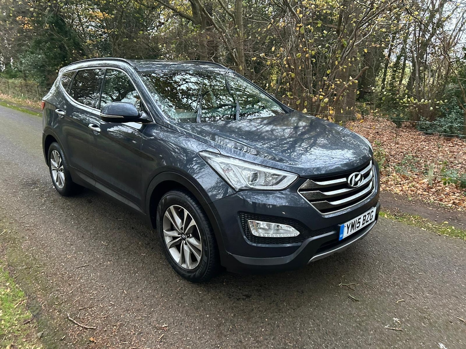 Used Hyundai Santa Fe 2015 for sale - 76992340: Photo 3