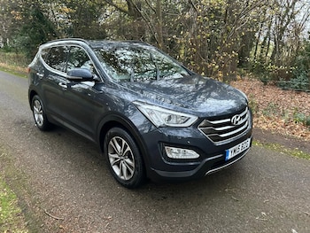 Used Hyundai Santa Fe 2015 for sale - 76992340: Photo