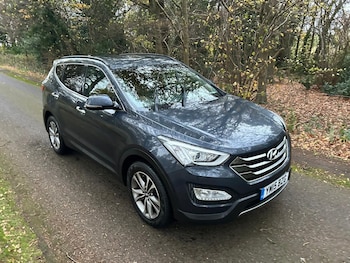 Used Hyundai Santa Fe 2015 for sale - 76992340: Photo