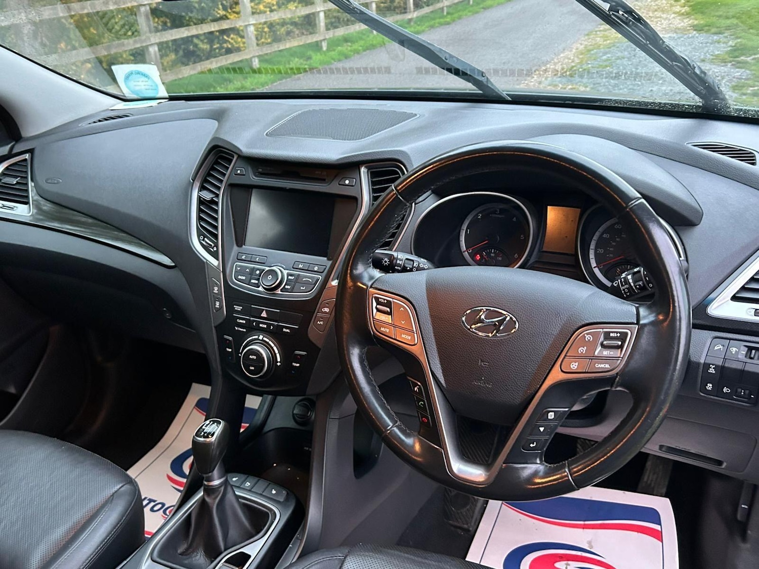 Used Hyundai Santa Fe 2015 for sale - 76992340: Photo 6