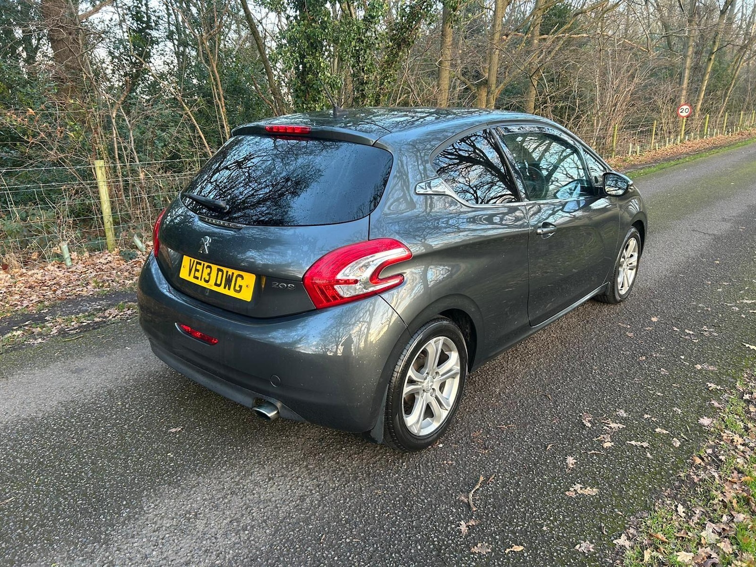 Used Peugeot 208 2013 for sale - 76913530: Photo 12
