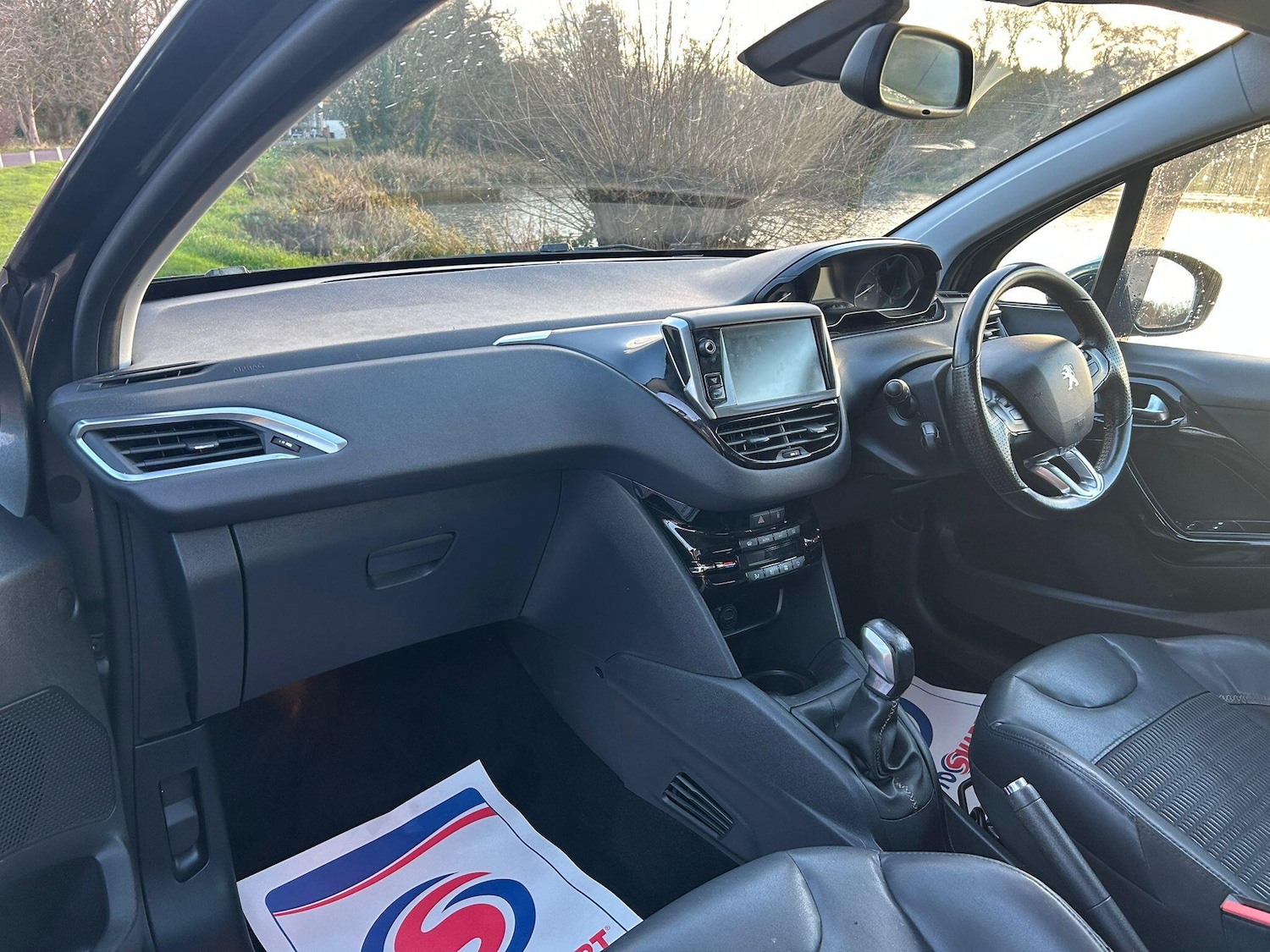 Used Peugeot 208 2013 for sale - 76913530: Photo 18