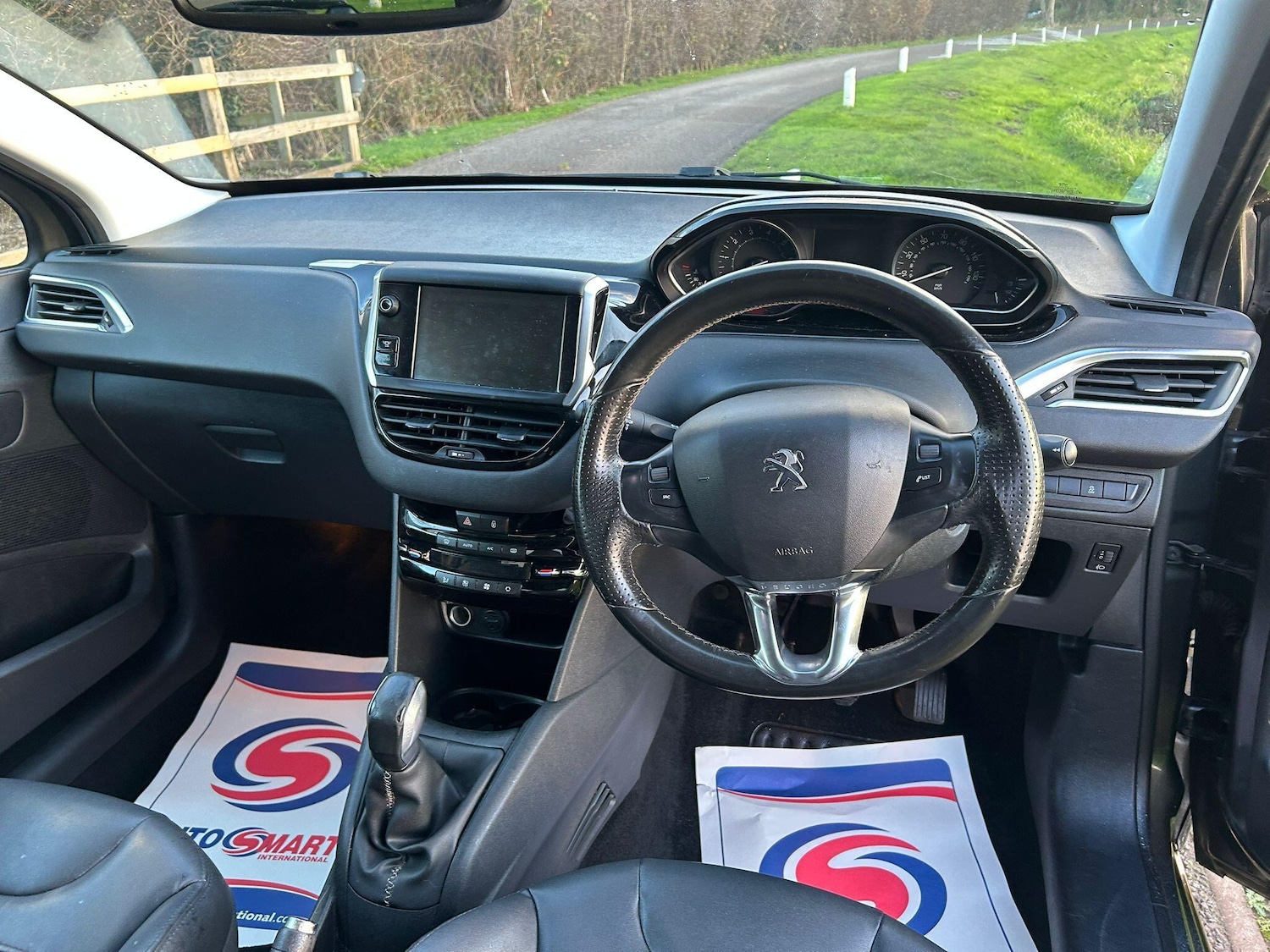 Used Peugeot 208 2013 for sale - 76913530: Photo 23