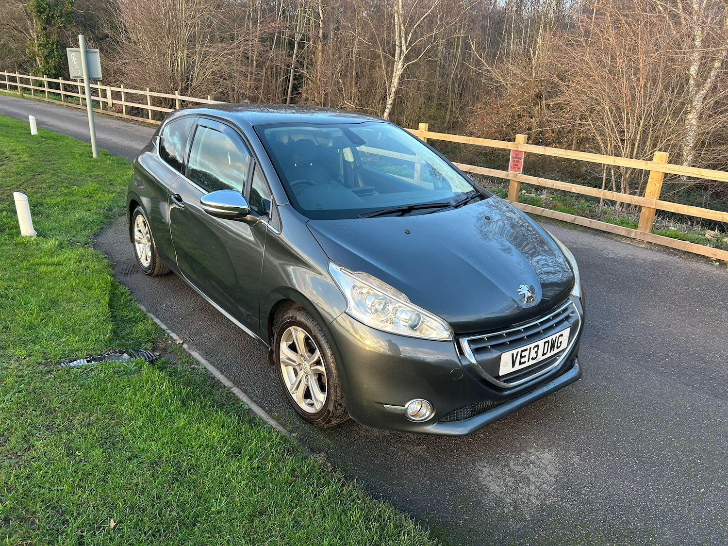 Used Peugeot 208 2013 for sale - 76913530: Photo 24