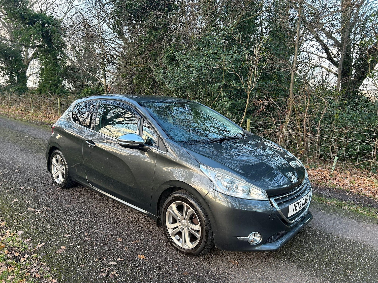 Used Peugeot 208 2013 for sale - 76913530: Photo 3