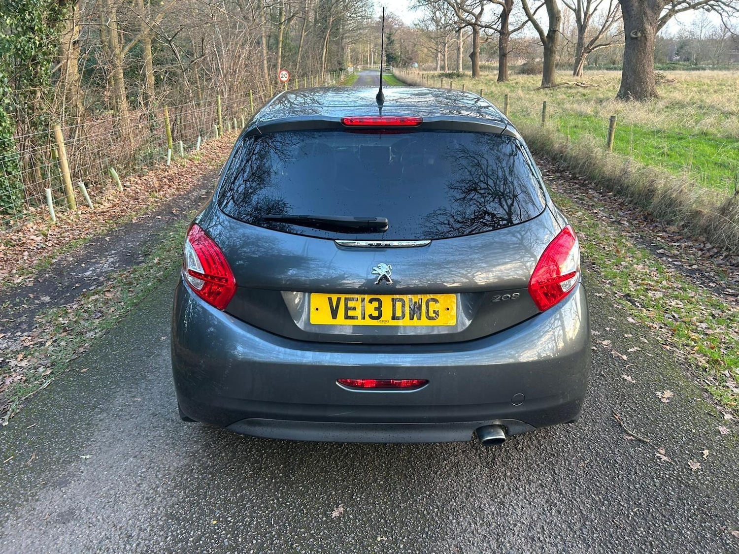 Used Peugeot 208 2013 for sale - 76913530: Photo 6