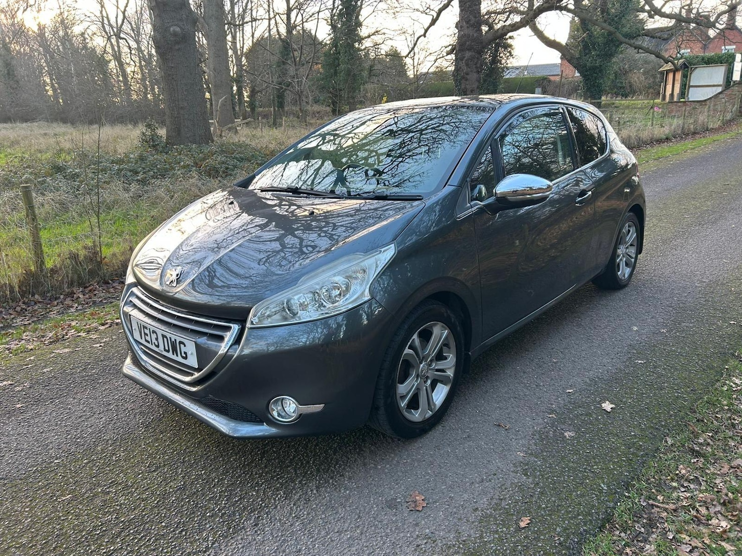 Used Peugeot 208 2013 for sale - 76913530: Photo 8
