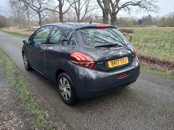 Used Peugeot 208 2017 for sale - 77396350: Photo
