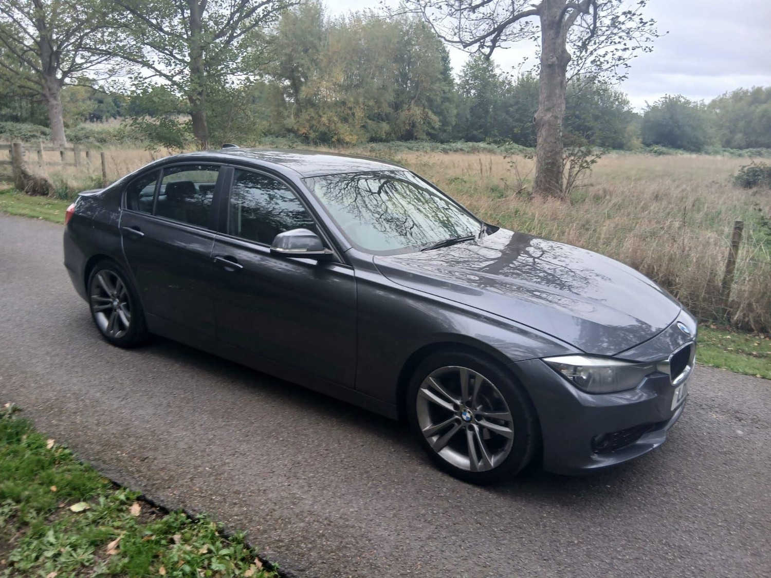 Used BMW 3 Series 2012 for sale - 76995602: Photo 2