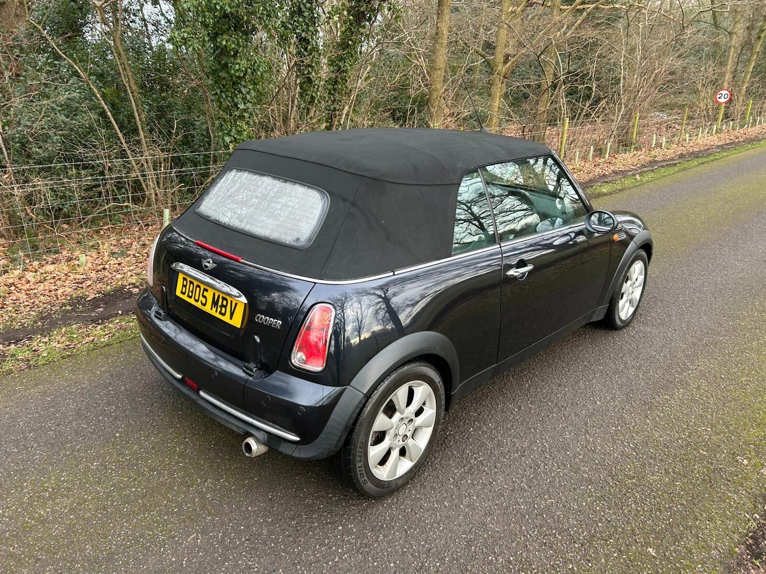 Used MINI Convertible 2005 for sale - 77120740: Photo 12