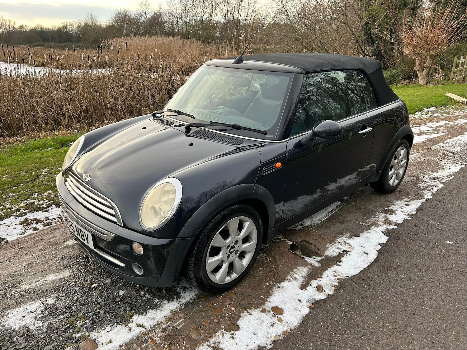 Used MINI Convertible 2005 for sale - 77120740: Photo 17