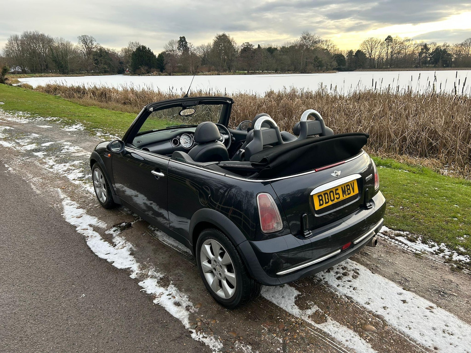 Used MINI Convertible 2005 for sale - 77120740: Photo 19