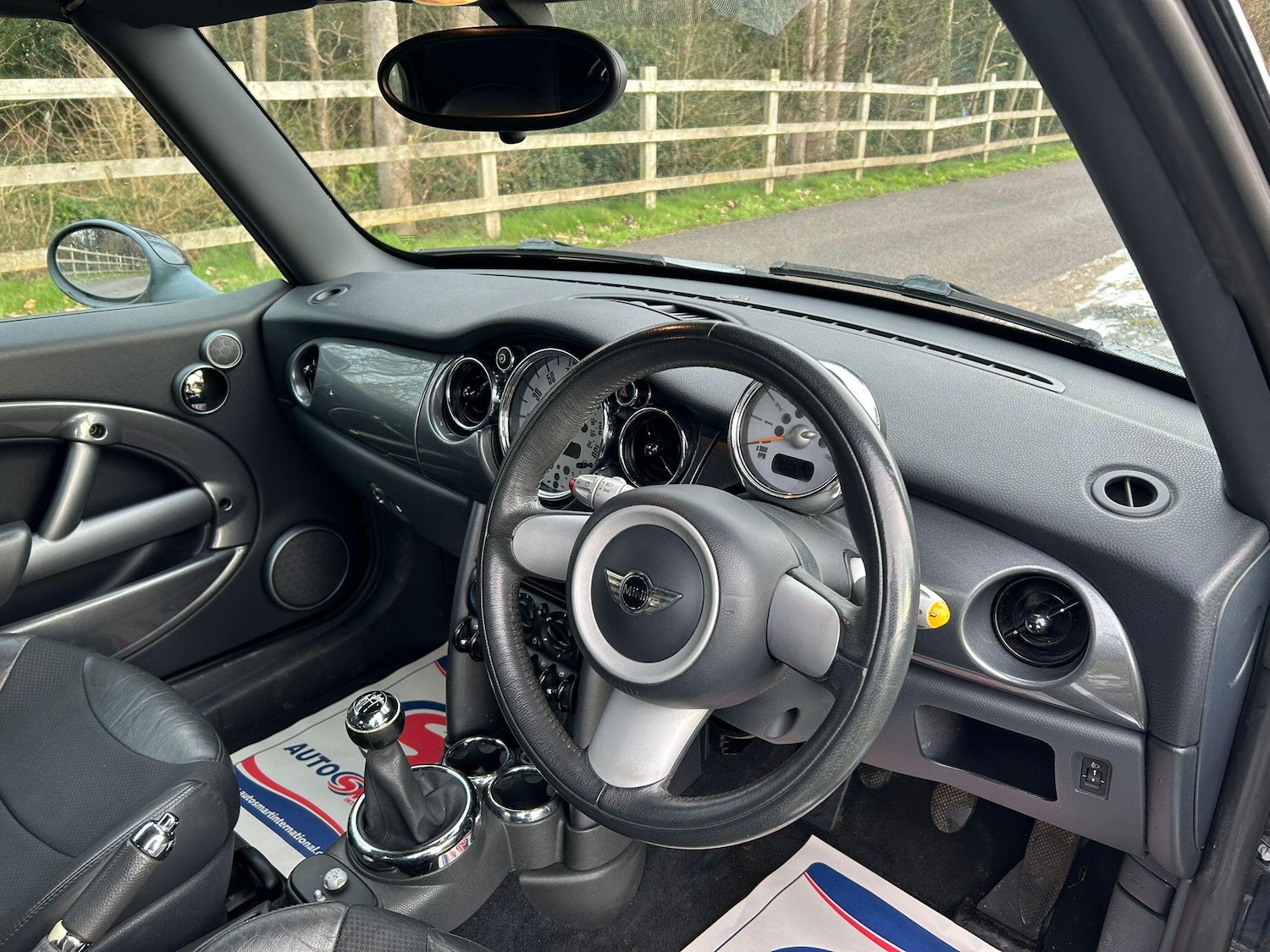 Used MINI Convertible 2005 for sale - 77120740: Photo 27