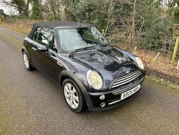 Used MINI Convertible 2005 for sale - 77120740: Photo