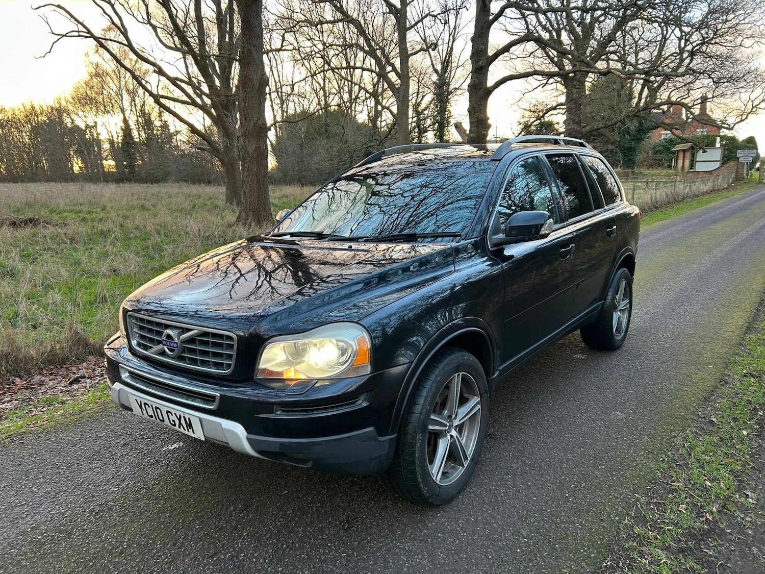 Used Volvo XC90 2010 for sale - 77131510: Photo 2