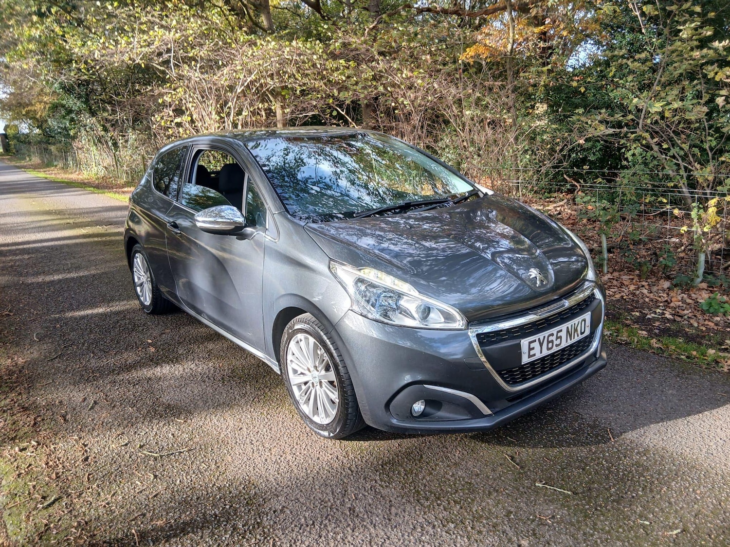 Used Peugeot 208 2015 for sale - 76349561: Photo 1