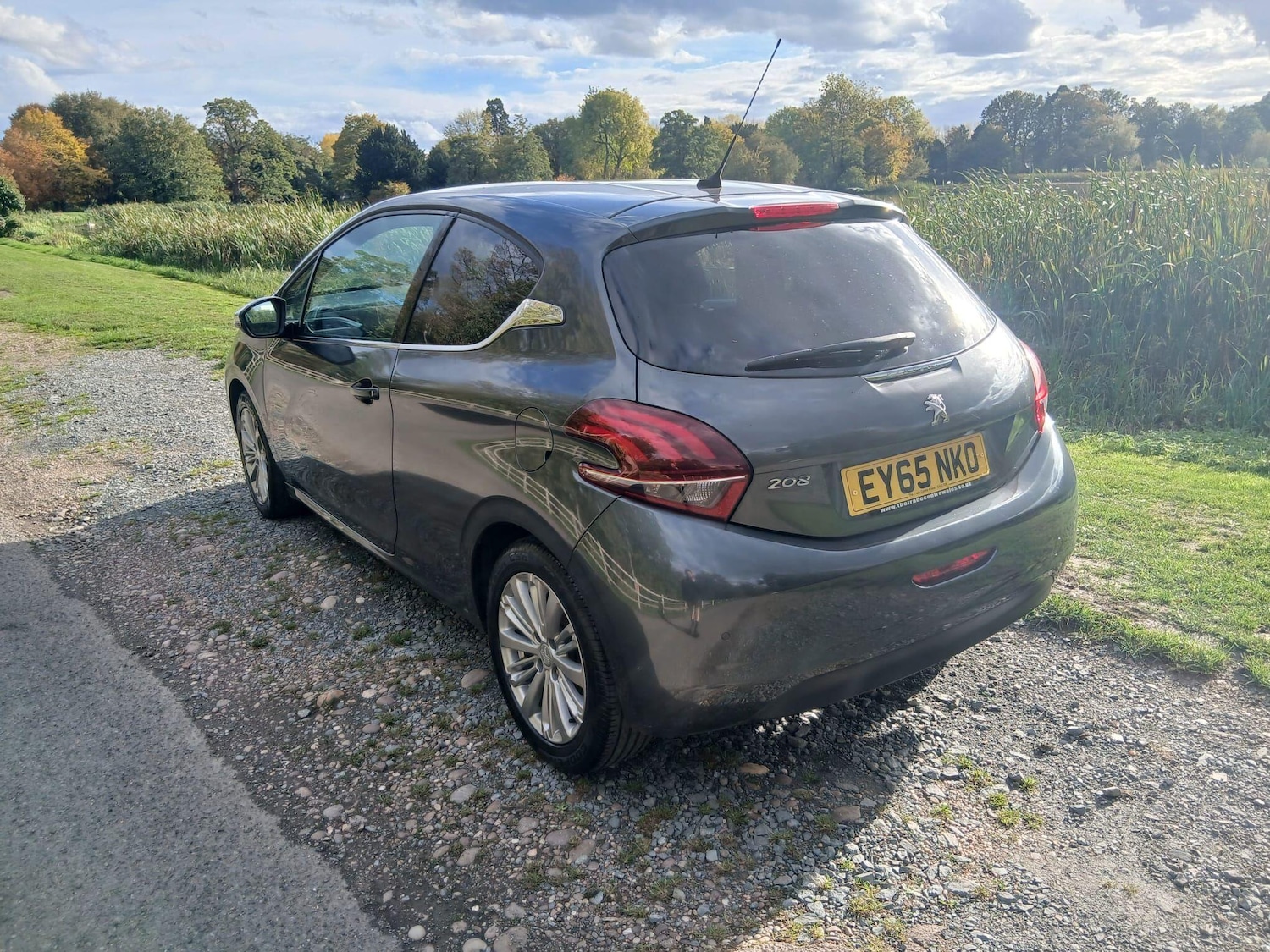 Used Peugeot 208 2015 for sale - 76349561: Photo 10