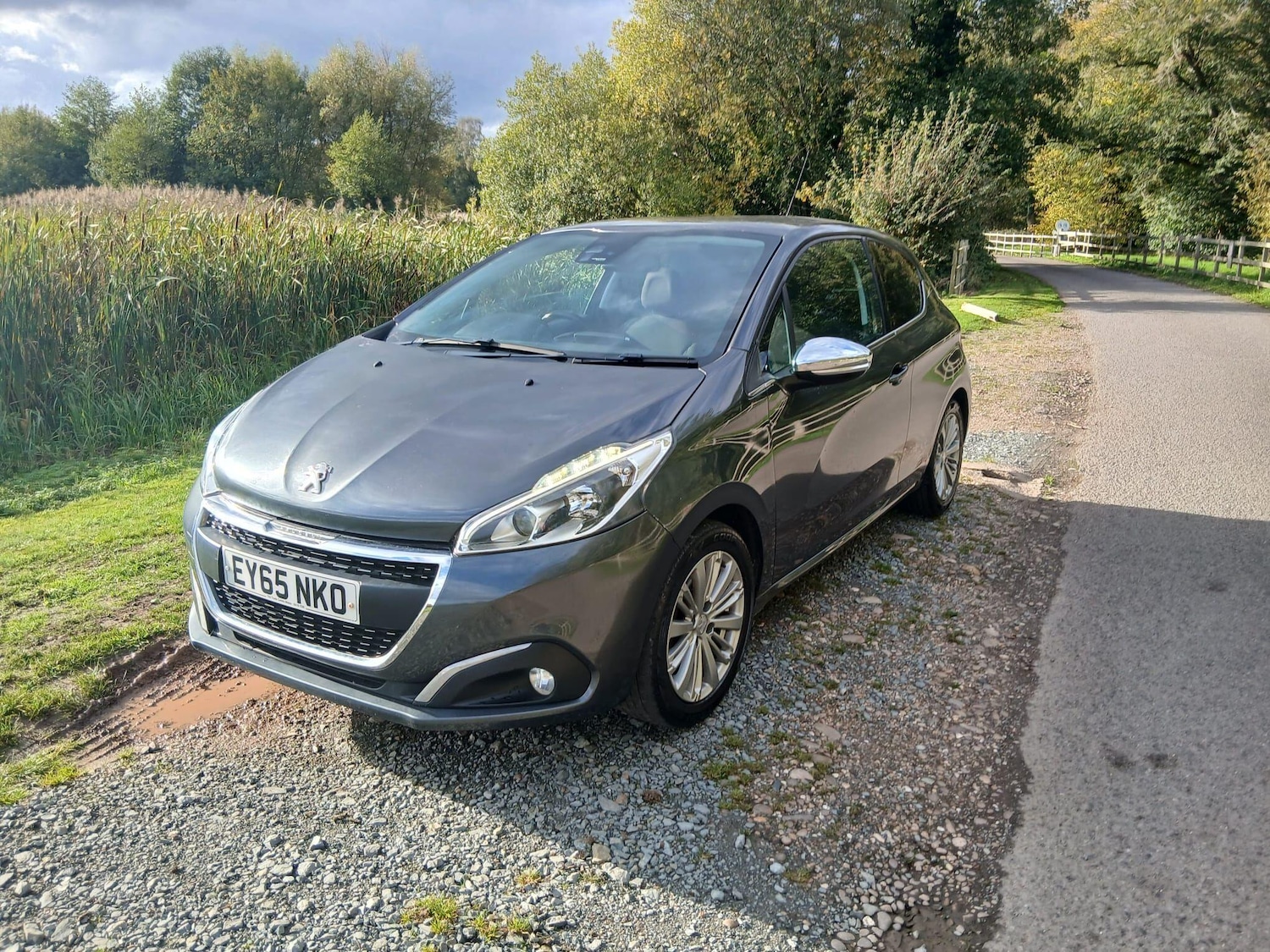 Used Peugeot 208 2015 for sale - 76349561: Photo 8