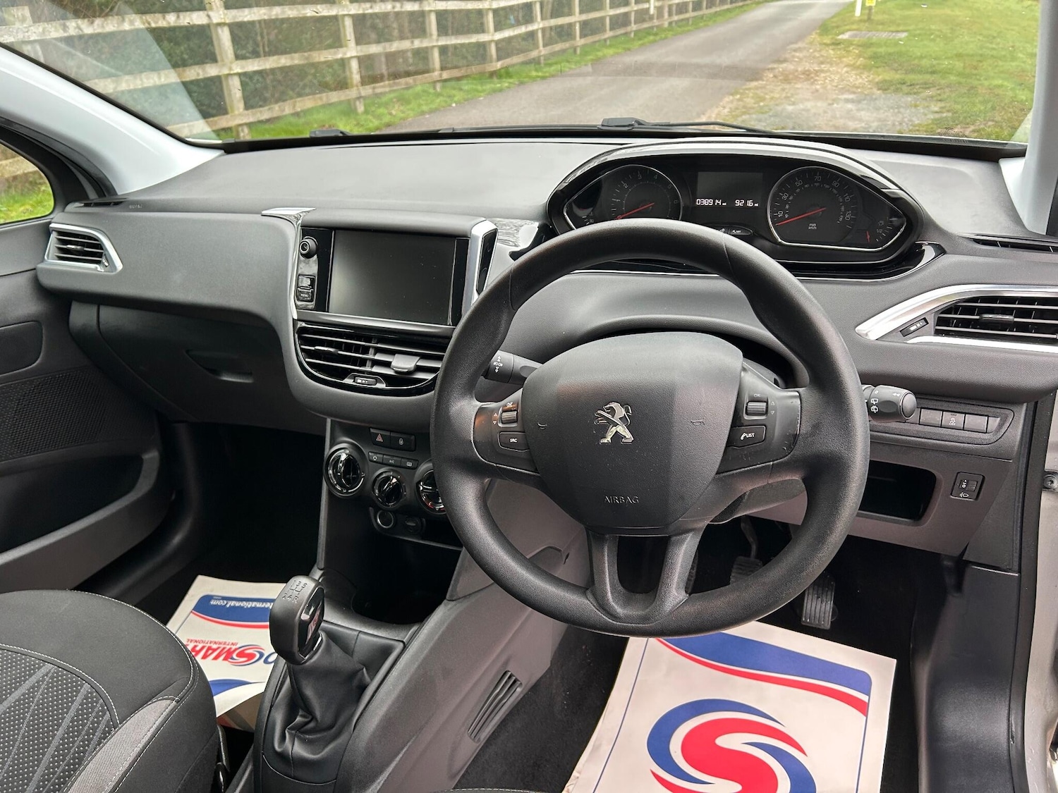 Used Peugeot 208 2015 for sale - 77175510: Photo 21