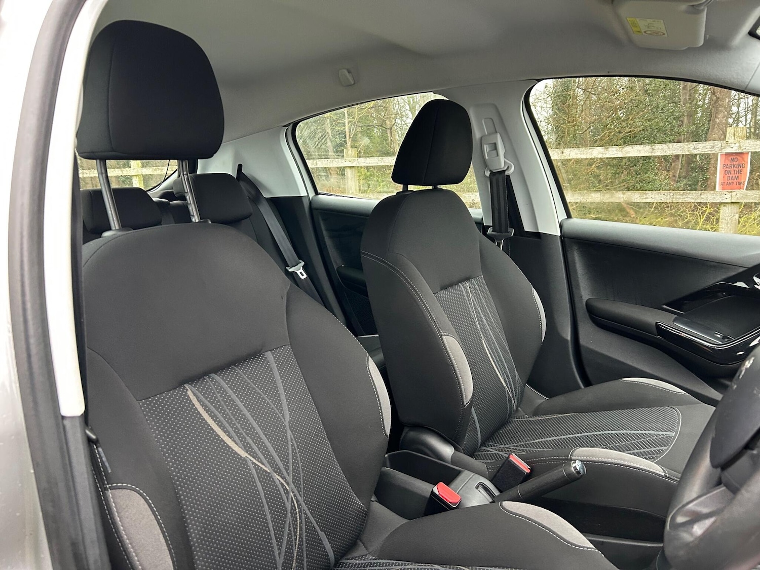 Used Peugeot 208 2015 for sale - 77175510: Photo 23