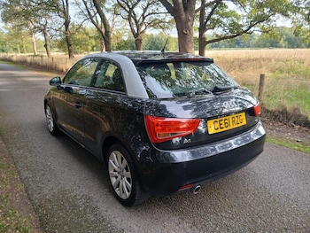 Used Audi A1 2011 for sale - 76136937: Photo