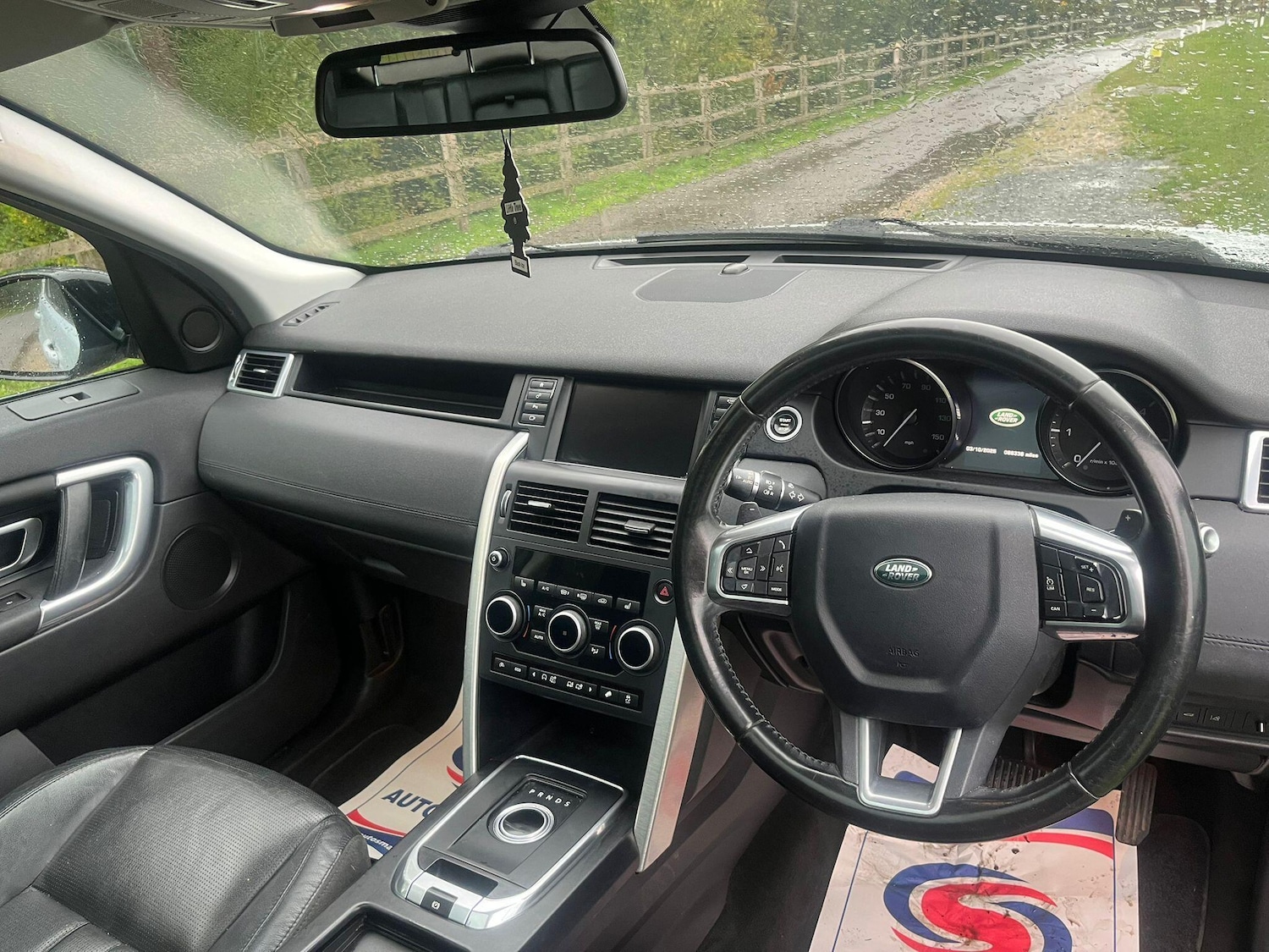 Used Land Rover Discovery Sport 2015 for sale - 76597483: Photo 15