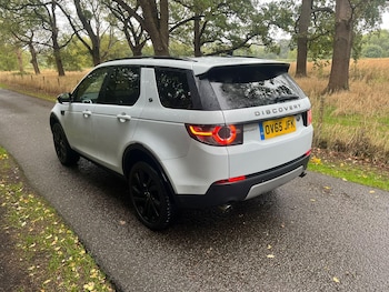Used Land Rover Discovery Sport 2015 for sale - 76597483: Photo
