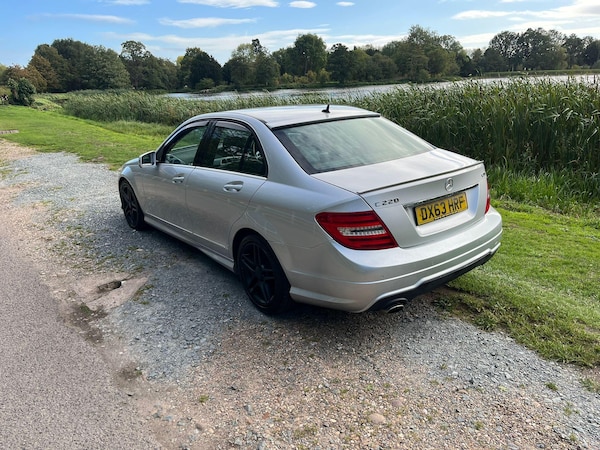 Used Mercedes-Benz C-Class 2013 for sale - 76188712: Photo 17