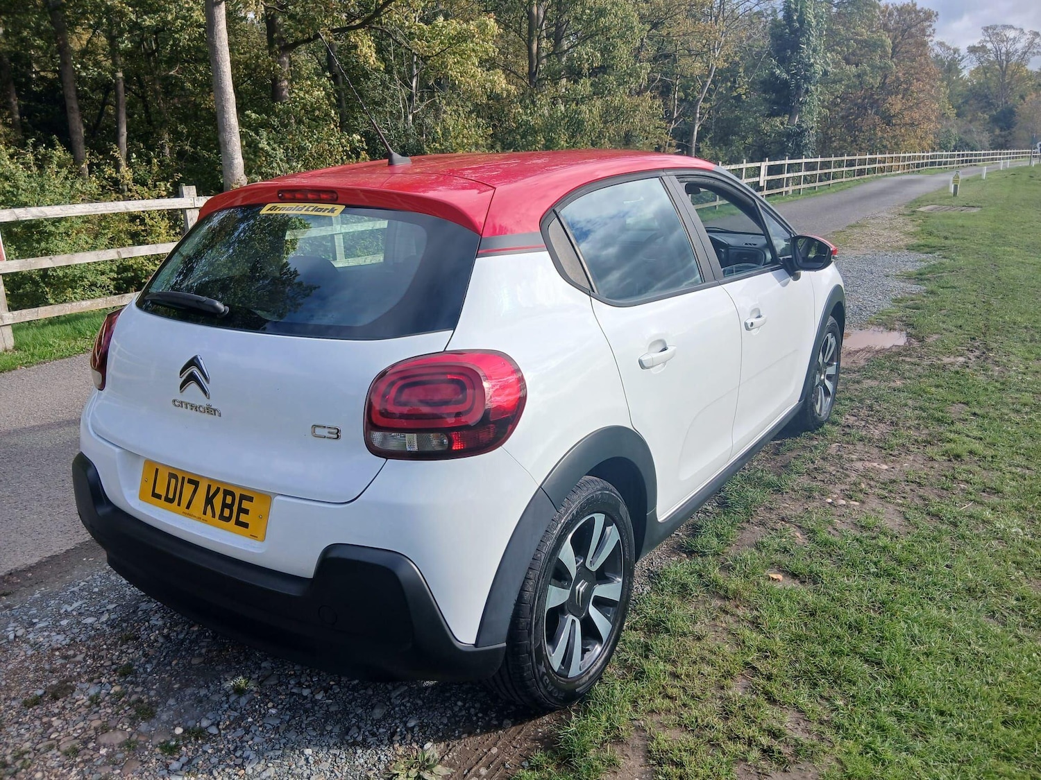 Used Citroen C3 2017 for sale - 76370079: Photo 3