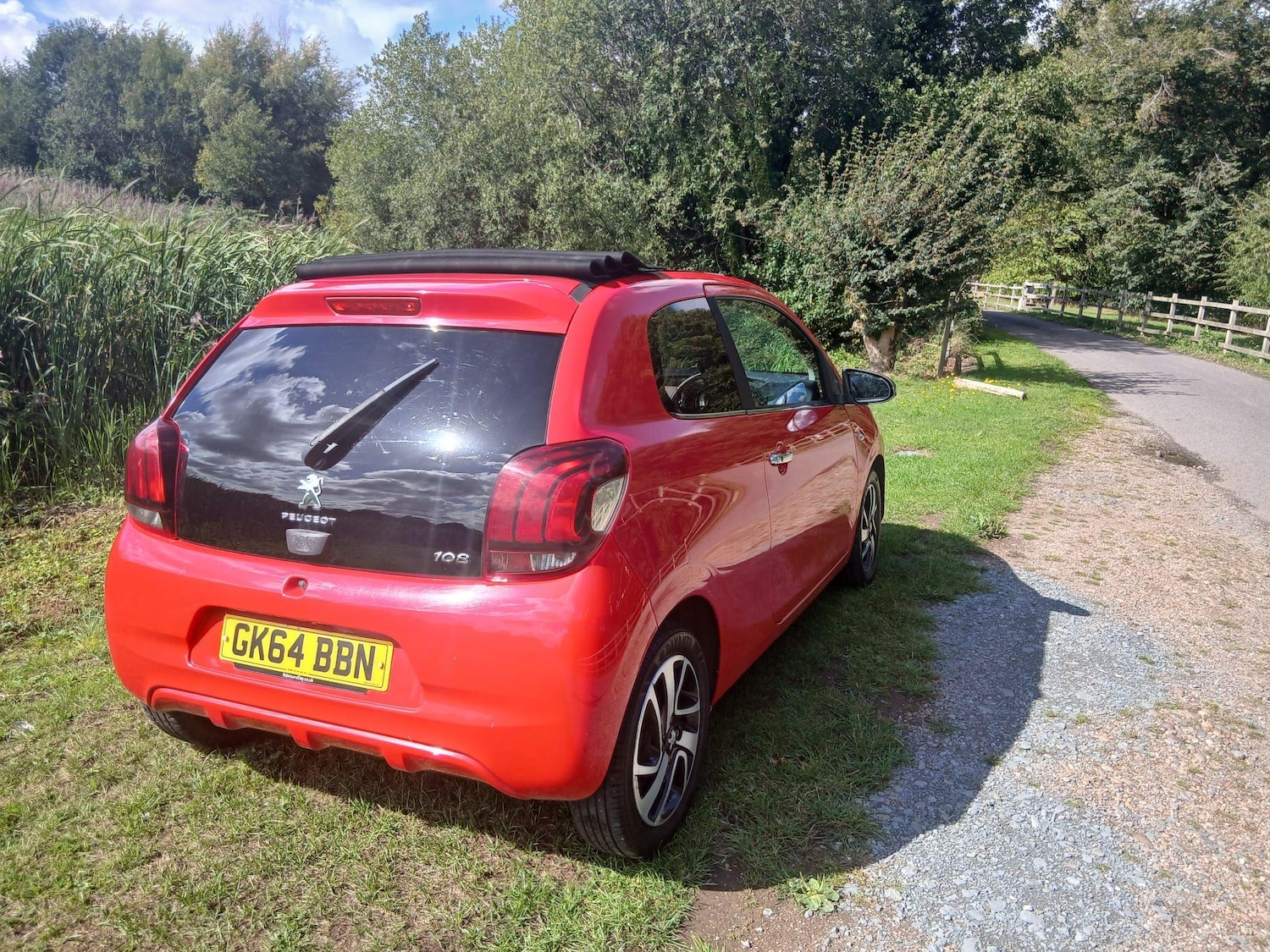 Used Peugeot 108 2014 for sale - 76988154: Photo 2