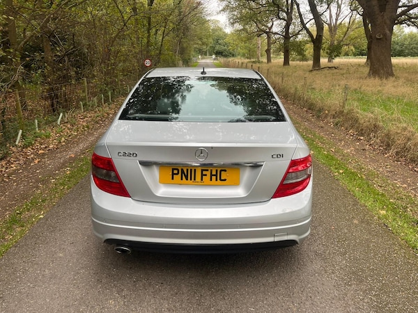 Used Mercedes-Benz C Class 2011 for sale - 76294785: Photo 16