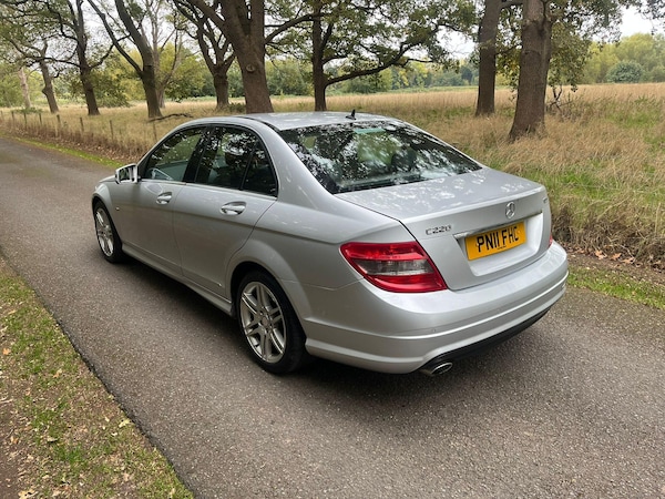 Used Mercedes-Benz C Class 2011 for sale - 76294785: Photo 17