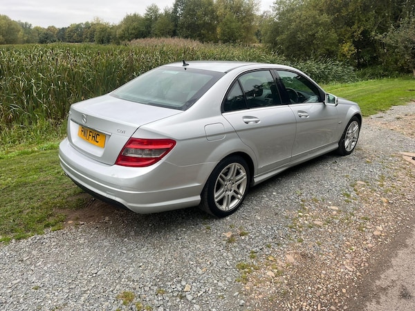 Used Mercedes-Benz C Class 2011 for sale - 76294785: Photo 3