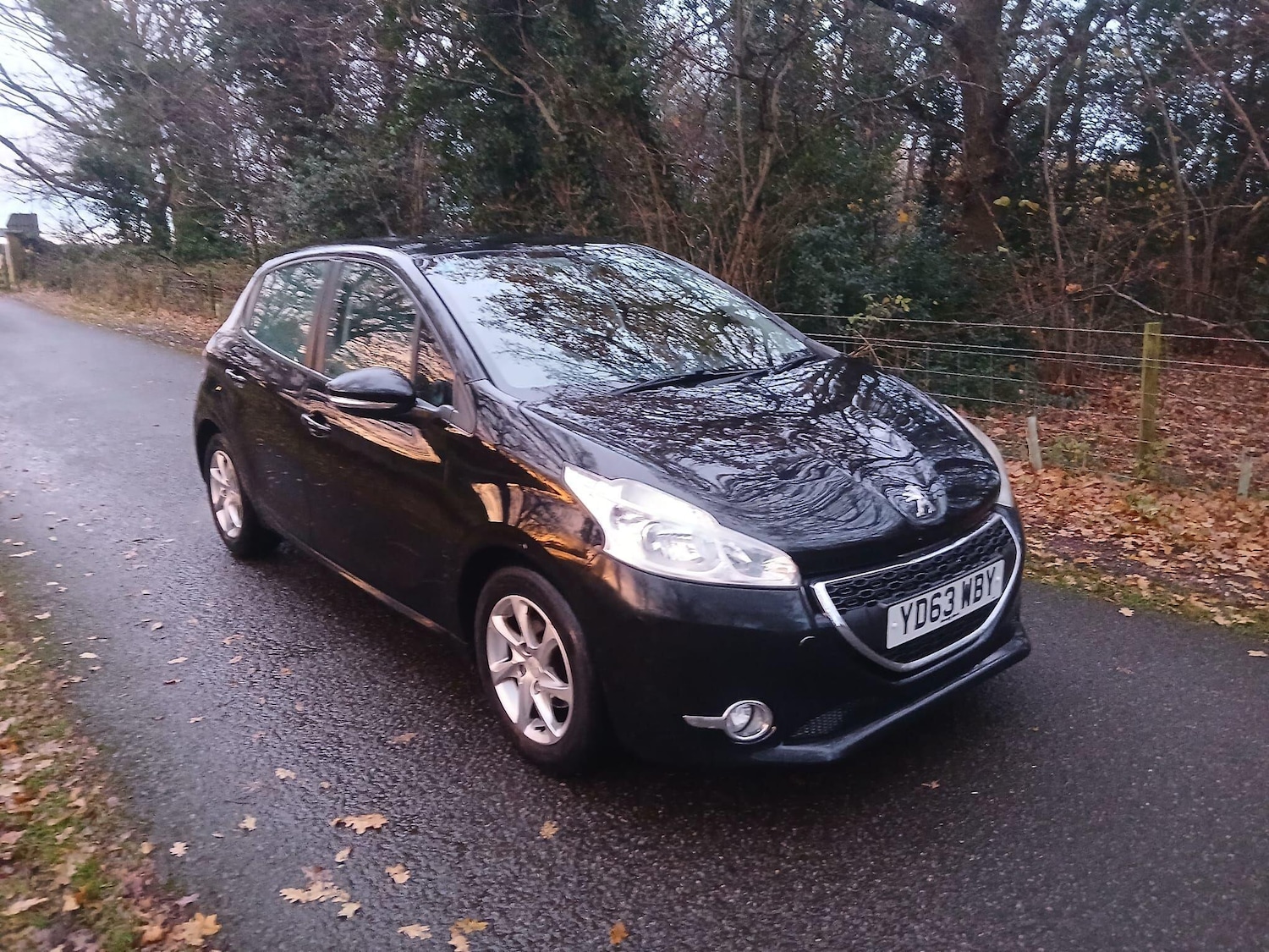 Used Peugeot 208 2013 for sale - 76824854: Photo 4